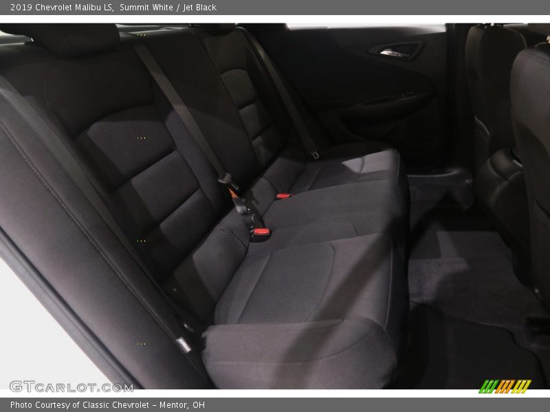 Summit White / Jet Black 2019 Chevrolet Malibu LS
