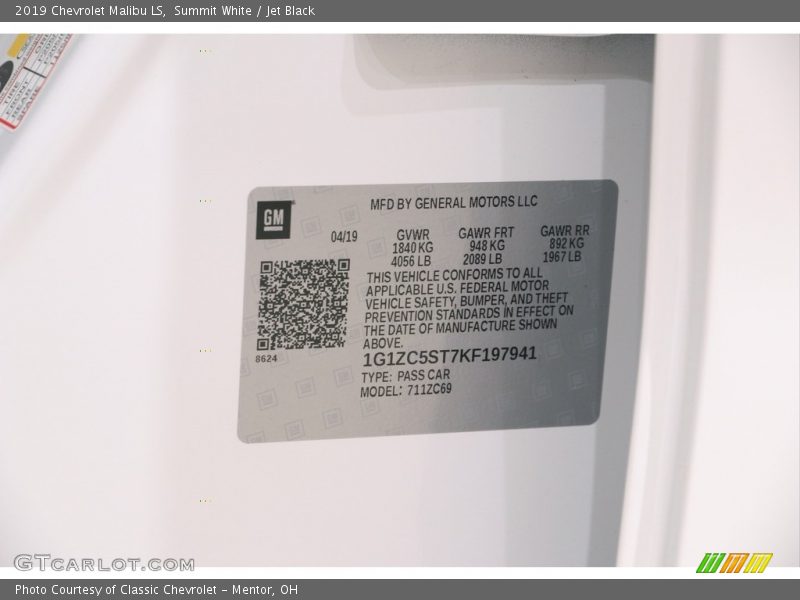 Summit White / Jet Black 2019 Chevrolet Malibu LS