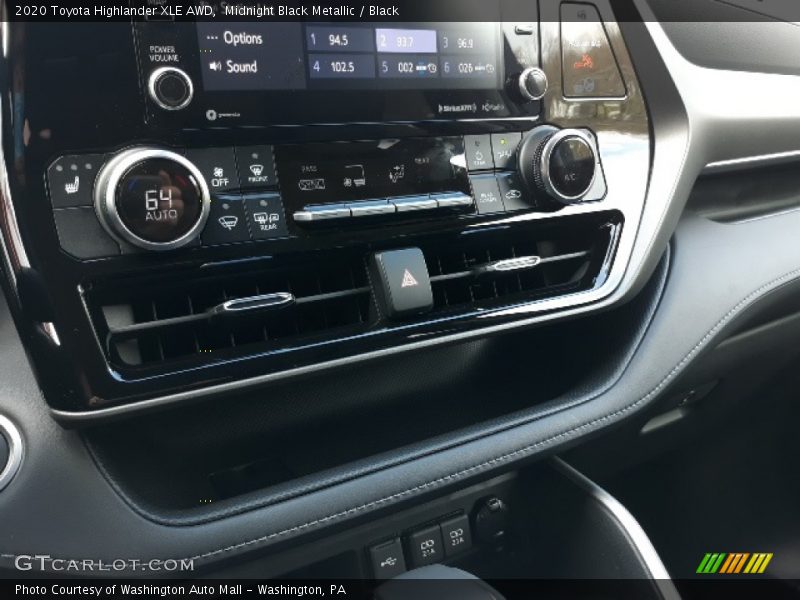 Midnight Black Metallic / Black 2020 Toyota Highlander XLE AWD