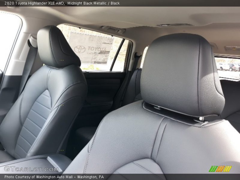 Midnight Black Metallic / Black 2020 Toyota Highlander XLE AWD