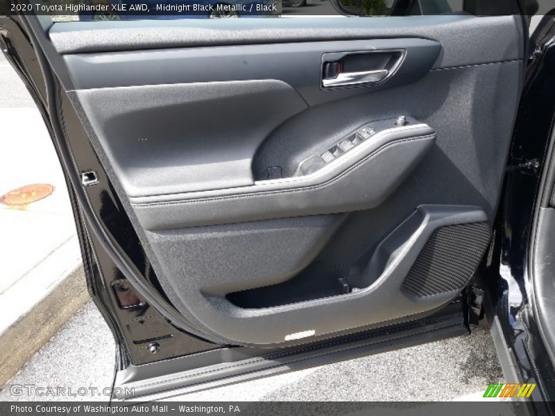 Midnight Black Metallic / Black 2020 Toyota Highlander XLE AWD
