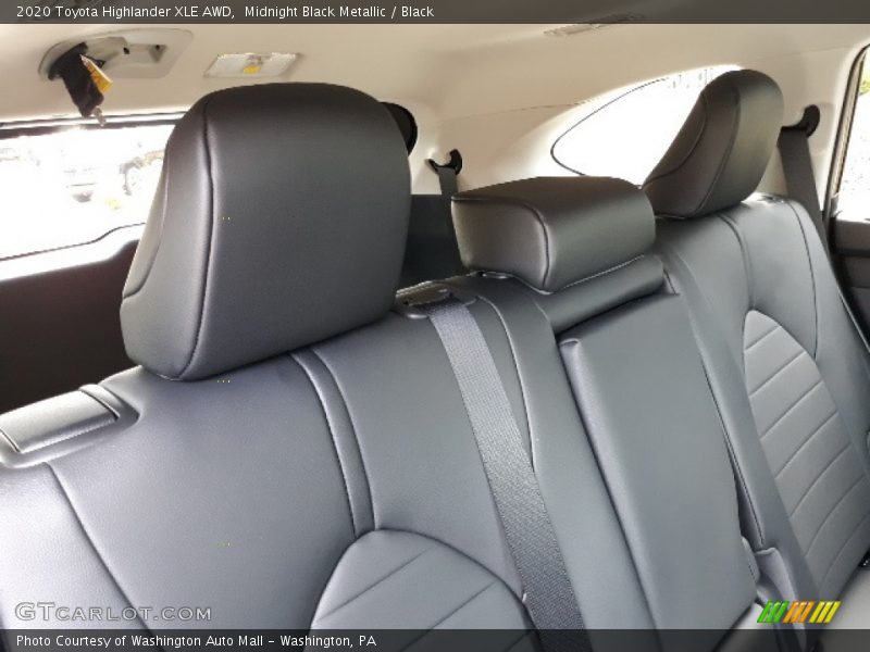 Midnight Black Metallic / Black 2020 Toyota Highlander XLE AWD