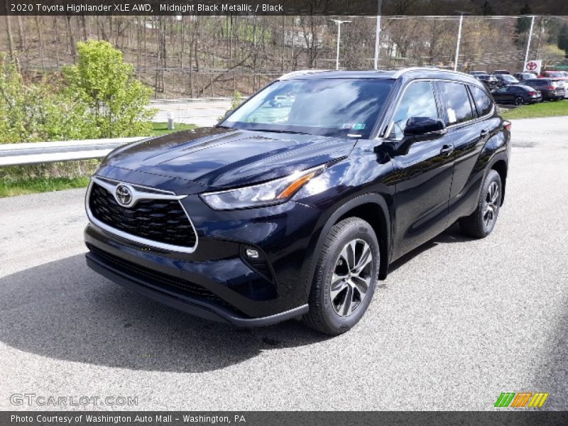 Midnight Black Metallic / Black 2020 Toyota Highlander XLE AWD