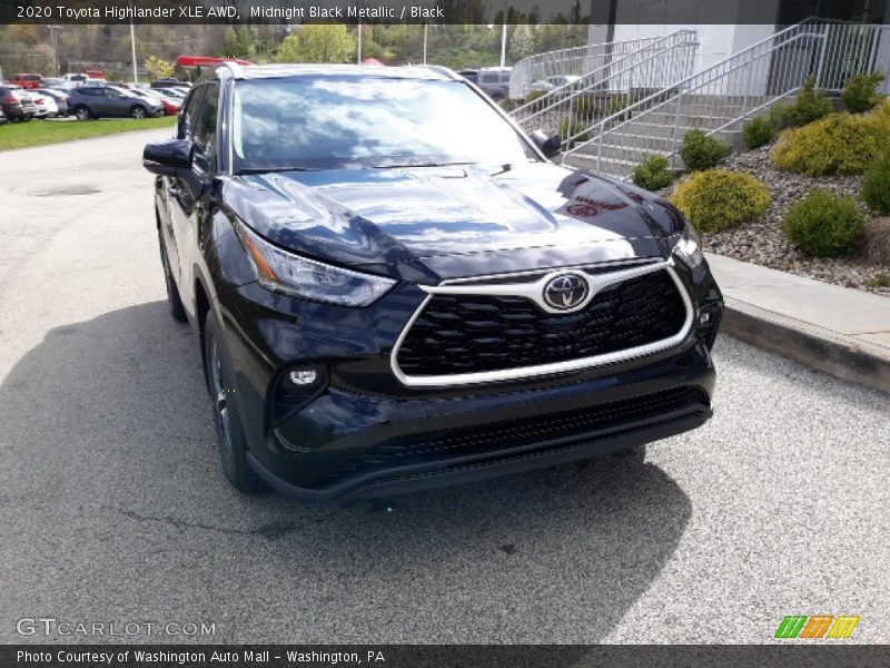 Midnight Black Metallic / Black 2020 Toyota Highlander XLE AWD