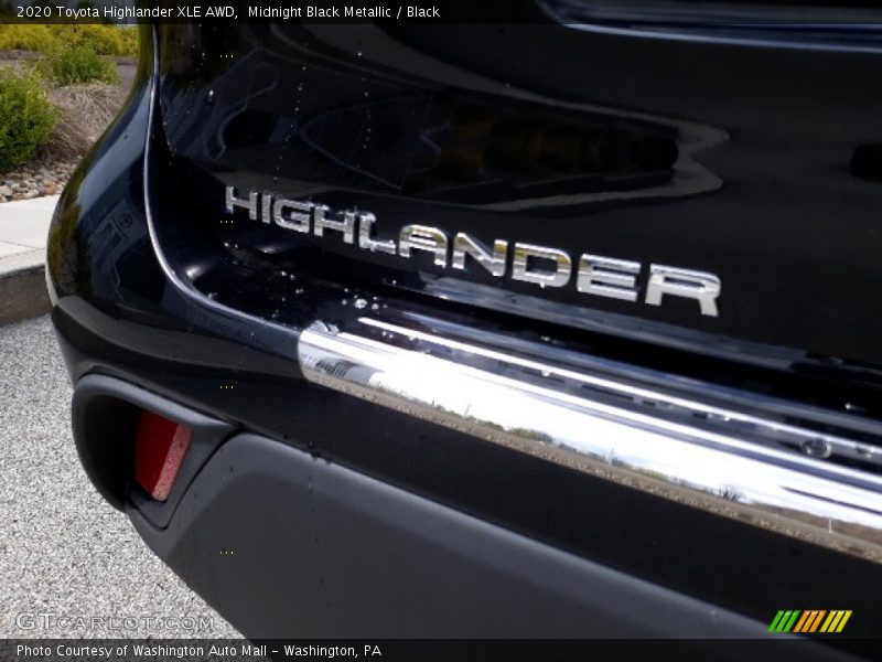 Midnight Black Metallic / Black 2020 Toyota Highlander XLE AWD