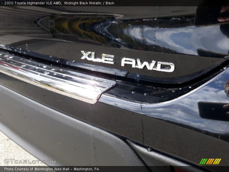 Midnight Black Metallic / Black 2020 Toyota Highlander XLE AWD