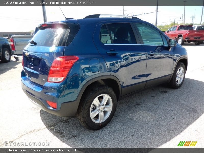 Pacific Blue Metallic / Jet Black 2020 Chevrolet Trax LT AWD