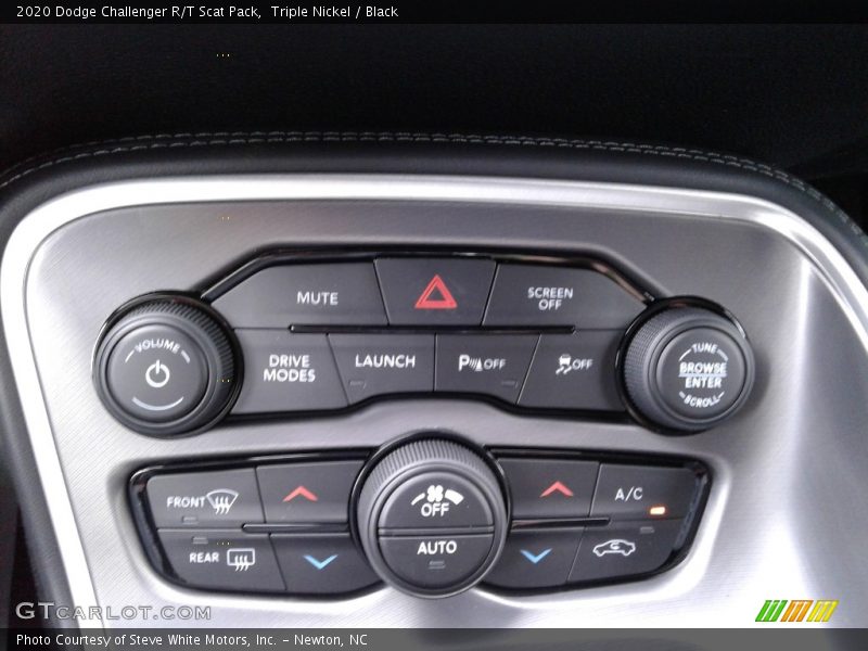 Controls of 2020 Challenger R/T Scat Pack