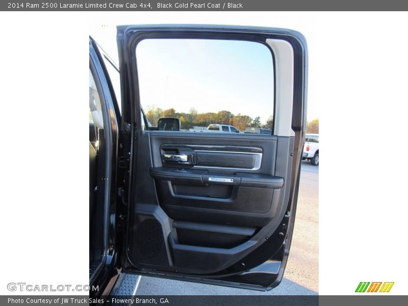 Door Panel of 2014 2500 Laramie Limited Crew Cab 4x4