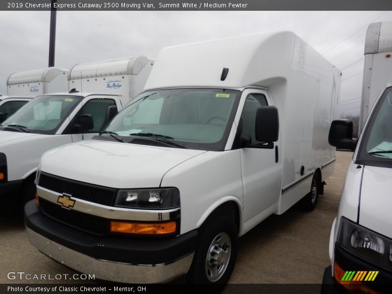 Summit White / Medium Pewter 2019 Chevrolet Express Cutaway 3500 Moving Van