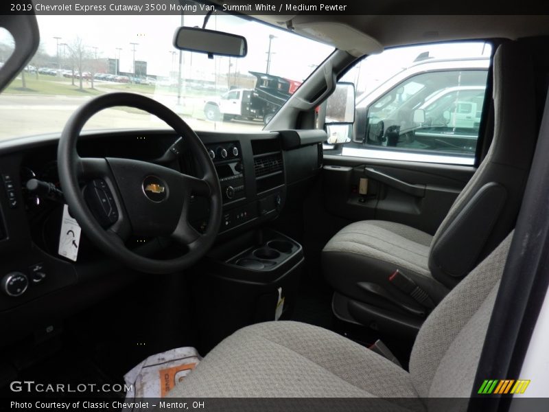 Summit White / Medium Pewter 2019 Chevrolet Express Cutaway 3500 Moving Van
