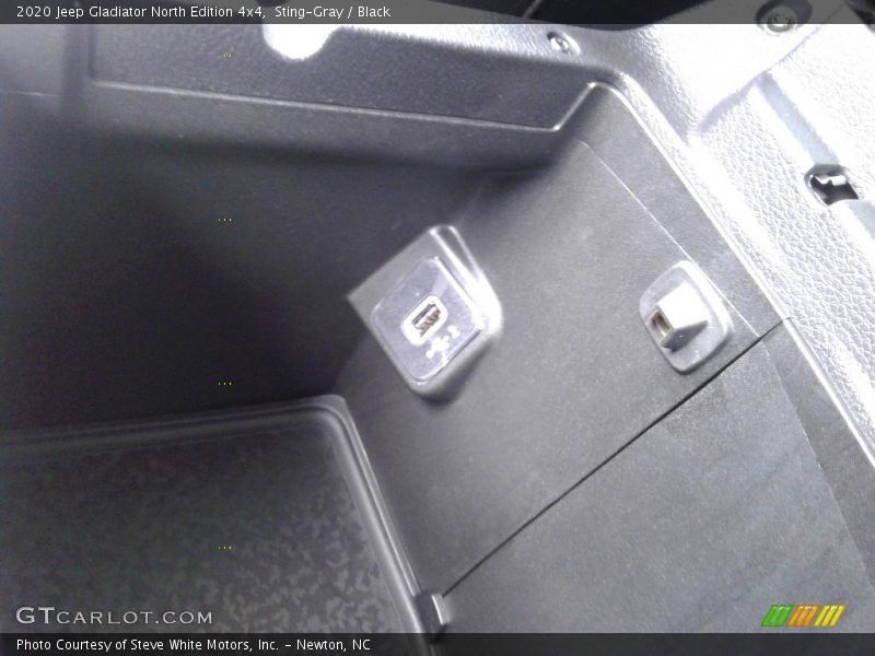 Sting-Gray / Black 2020 Jeep Gladiator North Edition 4x4