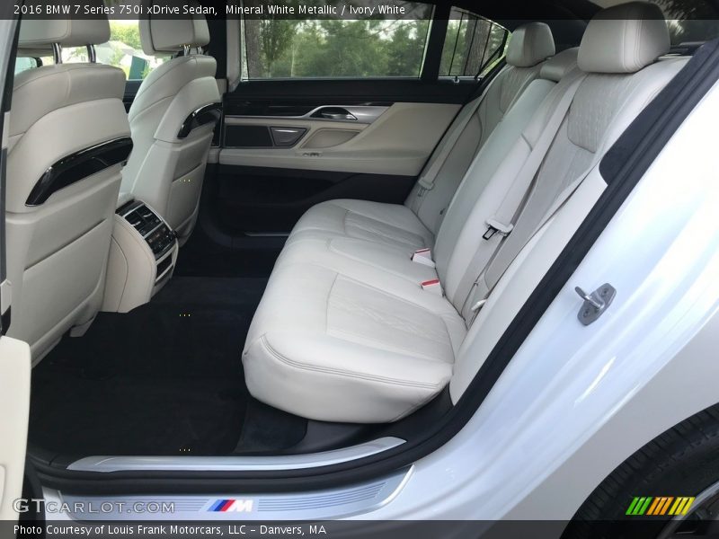 Mineral White Metallic / Ivory White 2016 BMW 7 Series 750i xDrive Sedan