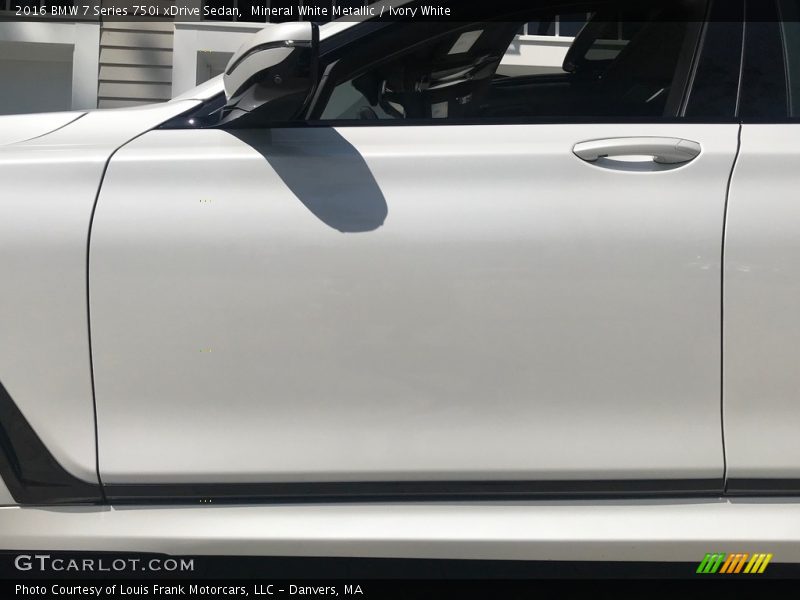 Mineral White Metallic / Ivory White 2016 BMW 7 Series 750i xDrive Sedan