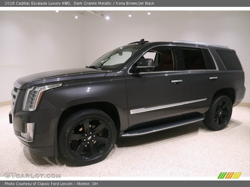 Front 3/4 View of 2018 Escalade Luxury 4WD