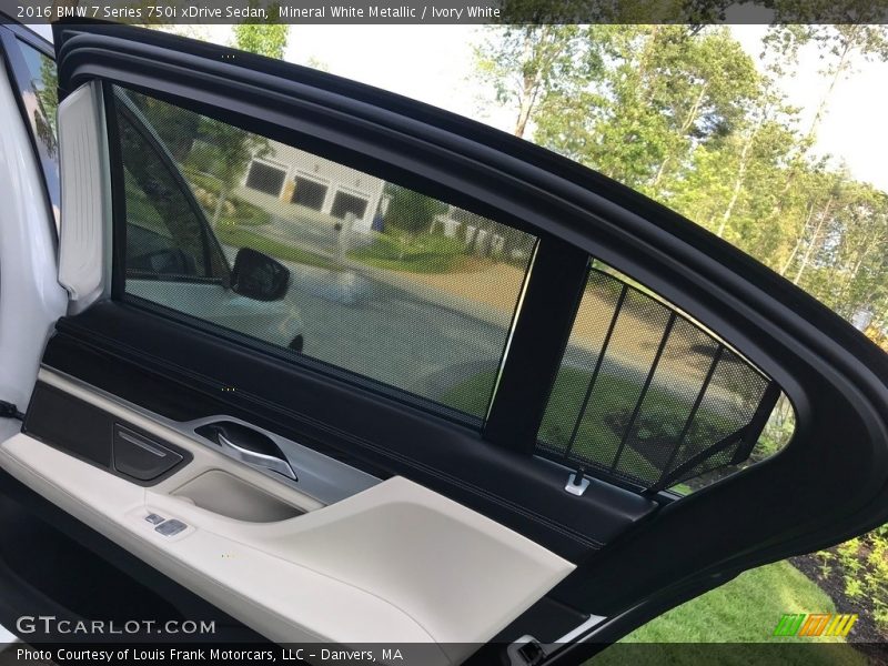 Mineral White Metallic / Ivory White 2016 BMW 7 Series 750i xDrive Sedan