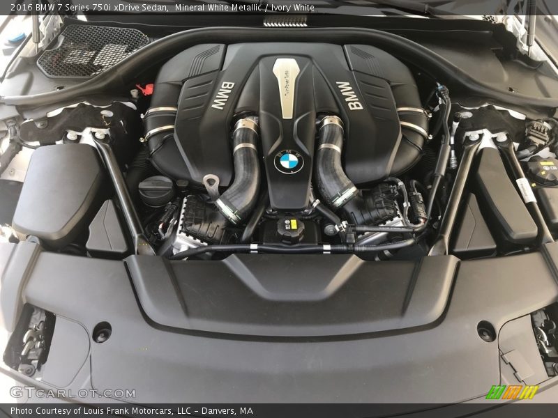 Mineral White Metallic / Ivory White 2016 BMW 7 Series 750i xDrive Sedan