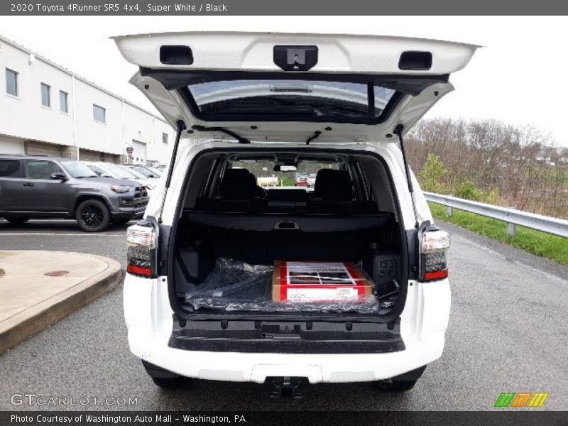 Super White / Black 2020 Toyota 4Runner SR5 4x4