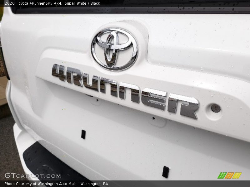 Super White / Black 2020 Toyota 4Runner SR5 4x4
