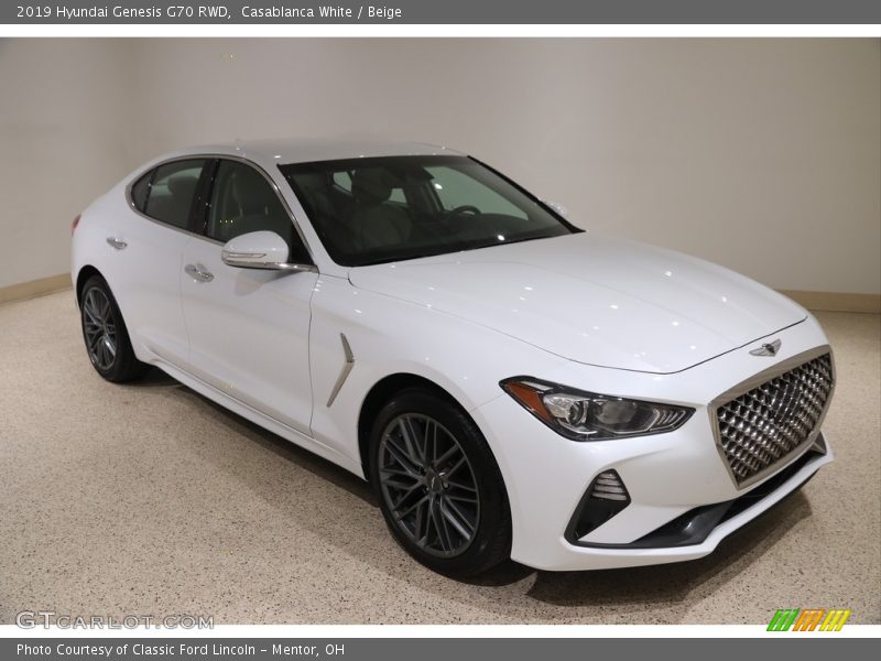 Front 3/4 View of 2019 Genesis G70 RWD