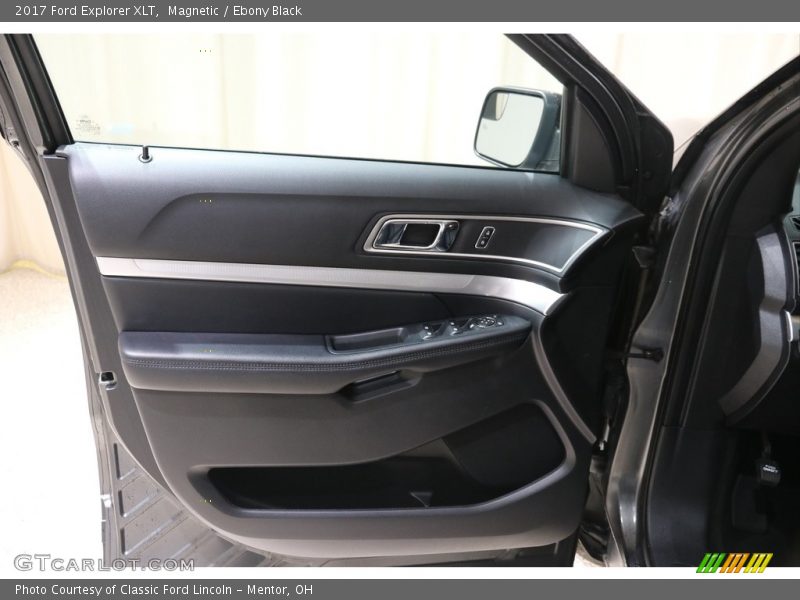 Magnetic / Ebony Black 2017 Ford Explorer XLT