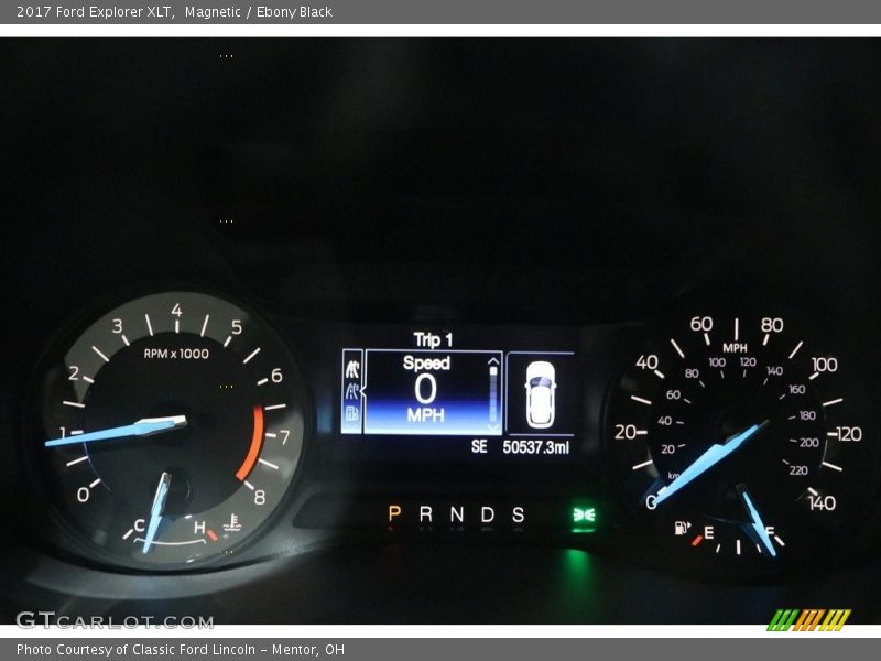 Magnetic / Ebony Black 2017 Ford Explorer XLT
