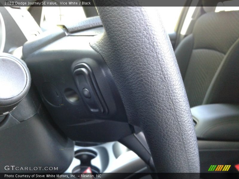 Vice White / Black 2020 Dodge Journey SE Value