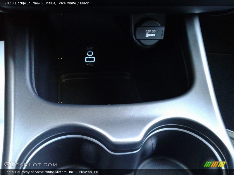 Vice White / Black 2020 Dodge Journey SE Value