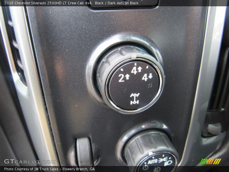 Controls of 2016 Silverado 2500HD LT Crew Cab 4x4