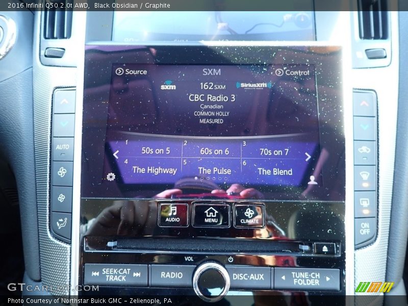 Controls of 2016 Q50 2.0t AWD