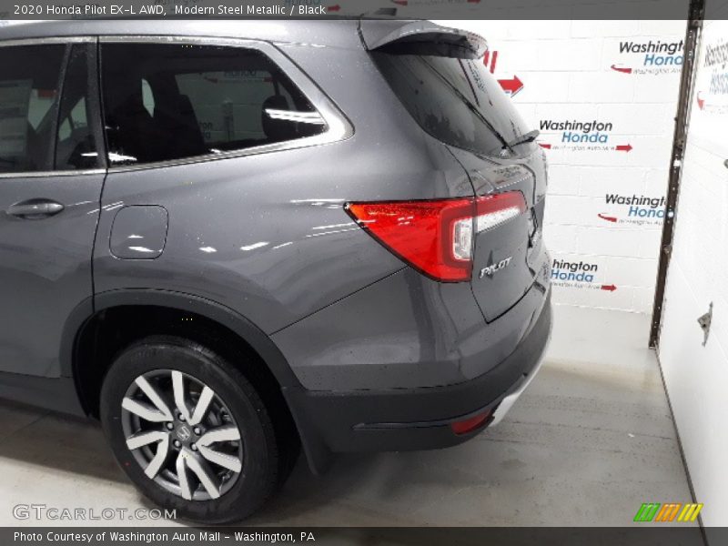 Modern Steel Metallic / Black 2020 Honda Pilot EX-L AWD