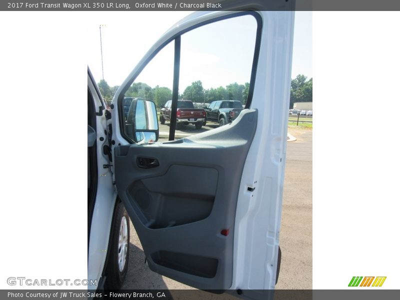 Door Panel of 2017 Transit Wagon XL 350 LR Long