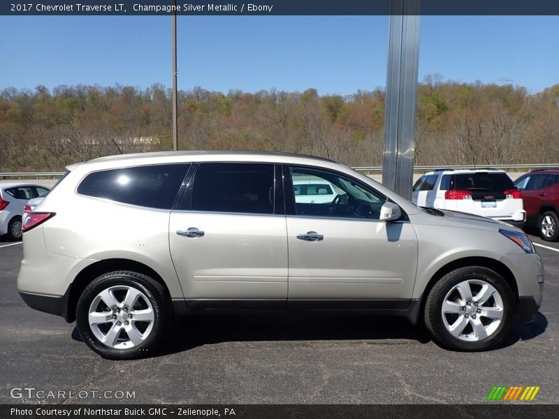 Champagne Silver Metallic / Ebony 2017 Chevrolet Traverse LT