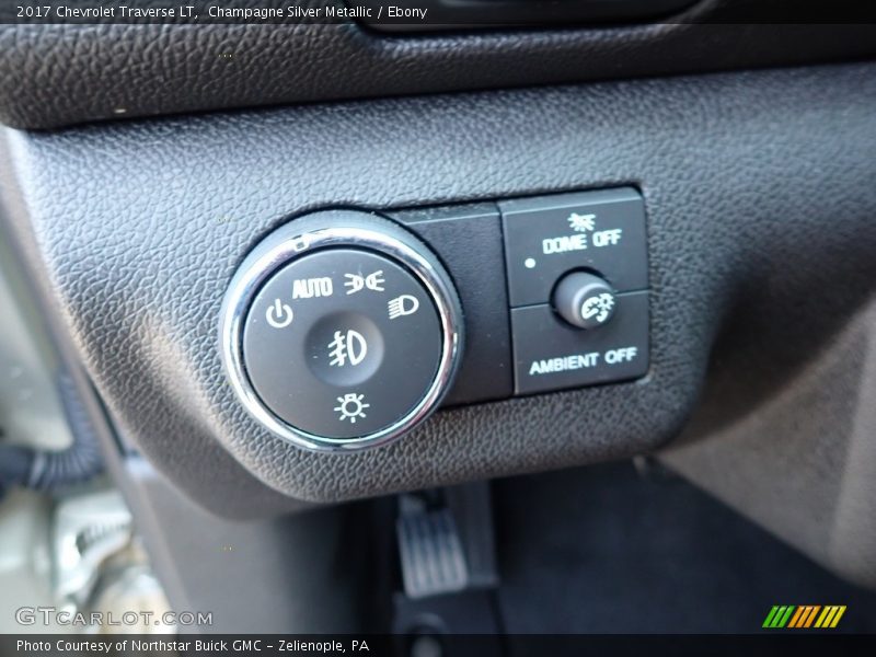 Champagne Silver Metallic / Ebony 2017 Chevrolet Traverse LT