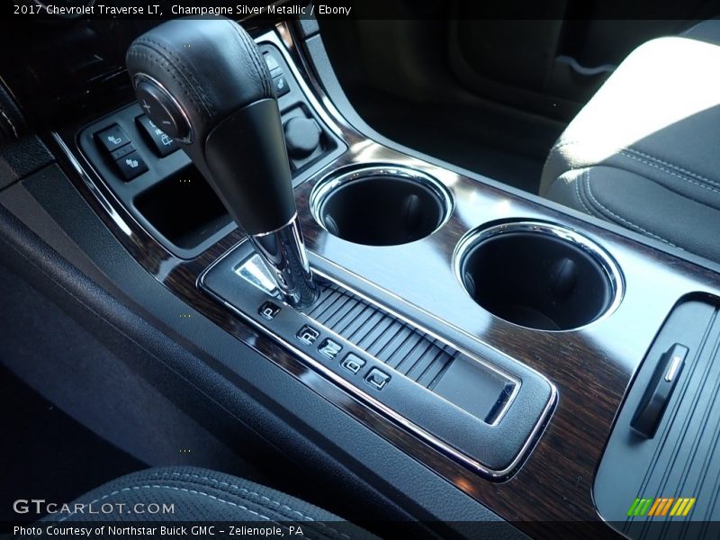 Champagne Silver Metallic / Ebony 2017 Chevrolet Traverse LT