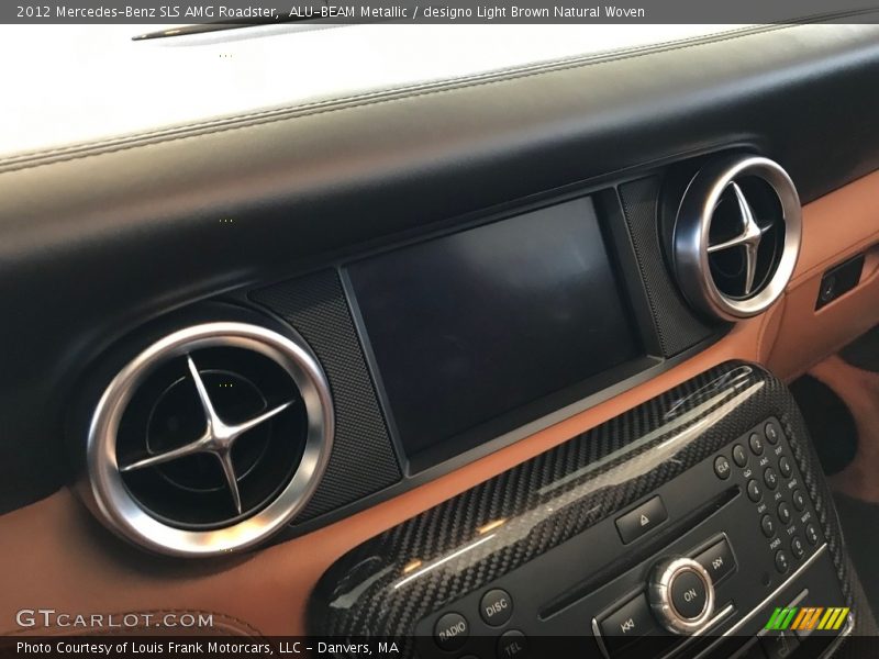 Controls of 2012 SLS AMG Roadster