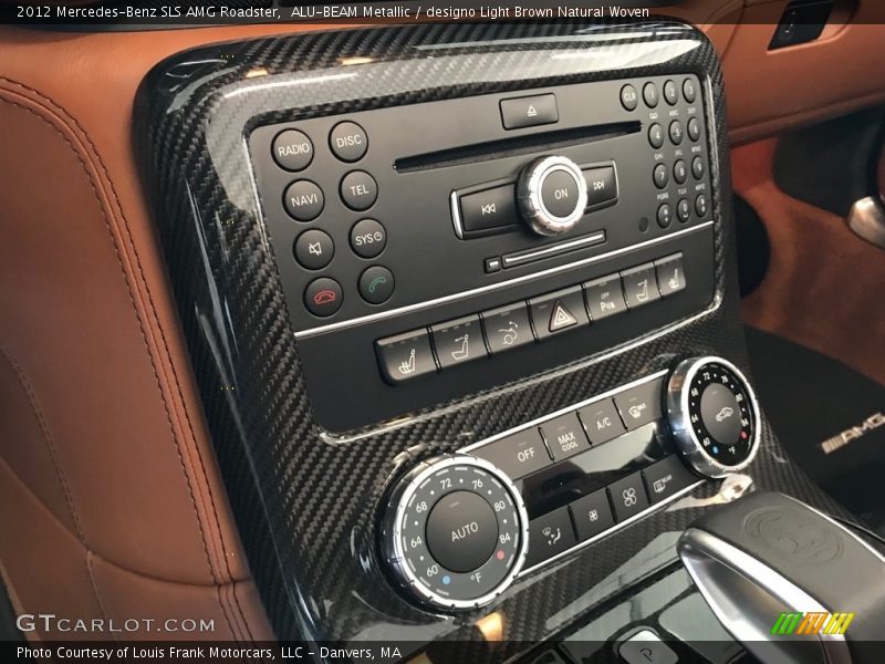 Controls of 2012 SLS AMG Roadster