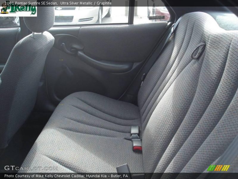 Ultra Silver Metallic / Graphite 2001 Pontiac Sunfire SE Sedan