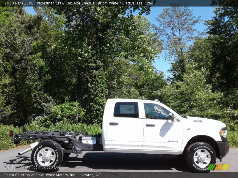  2020 2500 Tradesman Crew Cab 4x4 Chassis Bright White