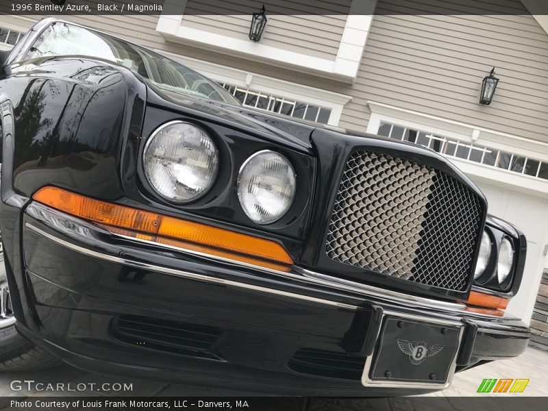 Black / Magnolia 1996 Bentley Azure