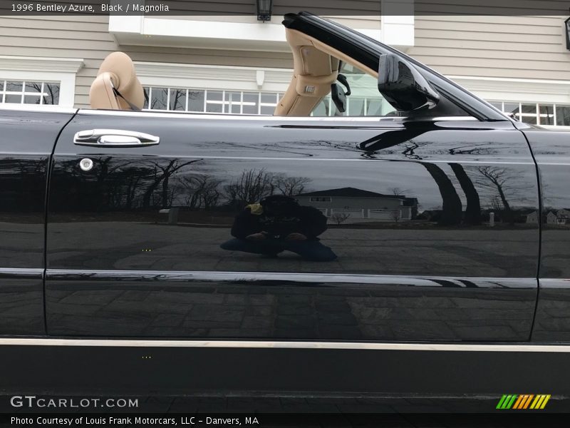 Black / Magnolia 1996 Bentley Azure