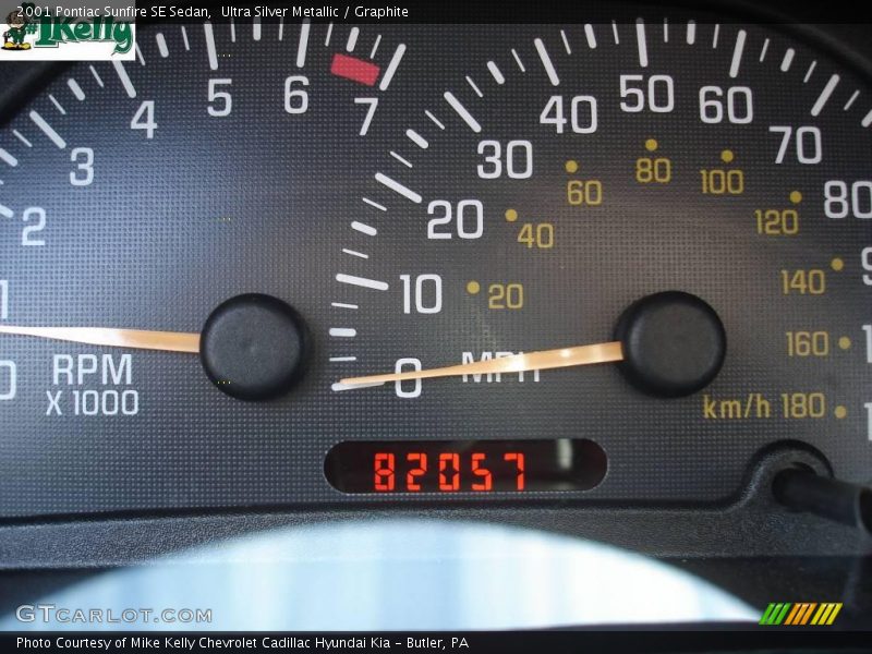 Ultra Silver Metallic / Graphite 2001 Pontiac Sunfire SE Sedan