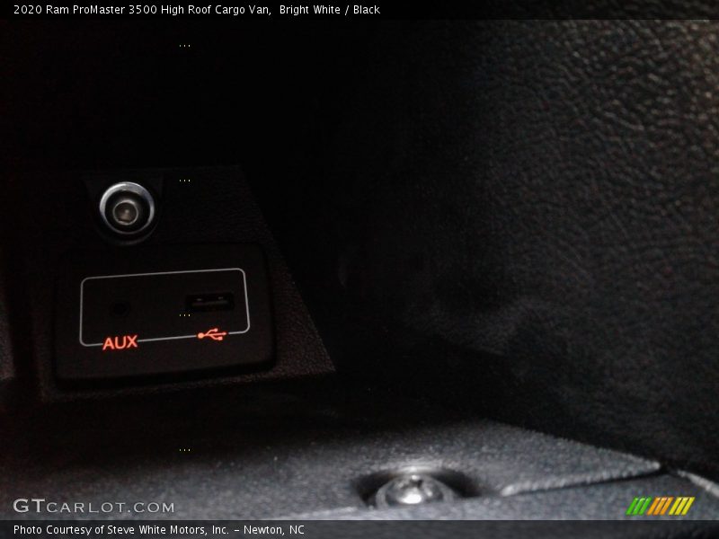 Bright White / Black 2020 Ram ProMaster 3500 High Roof Cargo Van