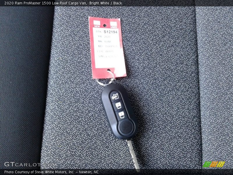 Bright White / Black 2020 Ram ProMaster 1500 Low Roof Cargo Van