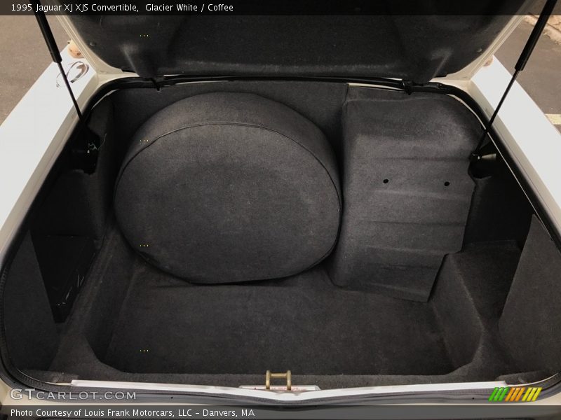  1995 XJ XJS Convertible Trunk