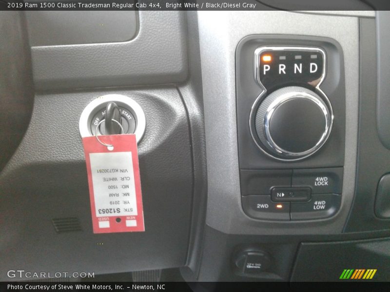 Bright White / Black/Diesel Gray 2019 Ram 1500 Classic Tradesman Regular Cab 4x4