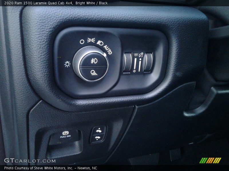 Bright White / Black 2020 Ram 1500 Laramie Quad Cab 4x4
