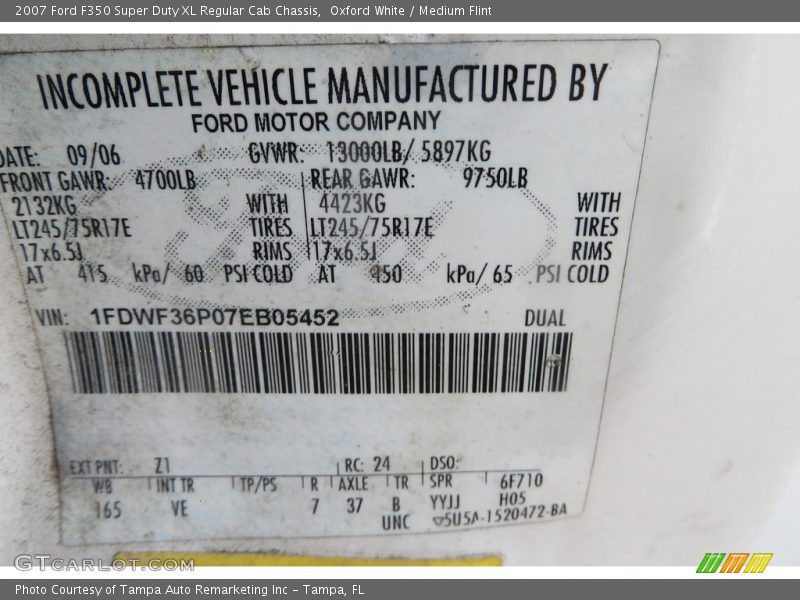 Oxford White / Medium Flint 2007 Ford F350 Super Duty XL Regular Cab Chassis