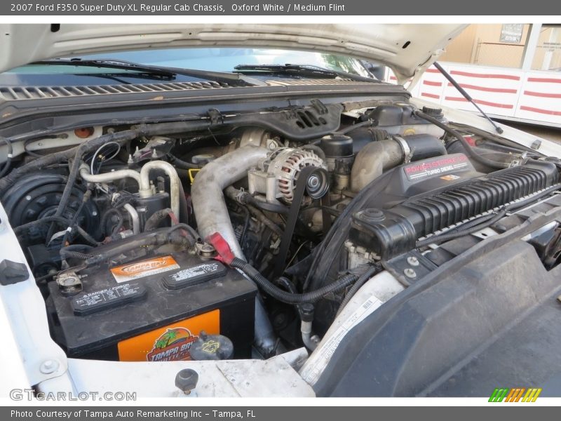 Oxford White / Medium Flint 2007 Ford F350 Super Duty XL Regular Cab Chassis