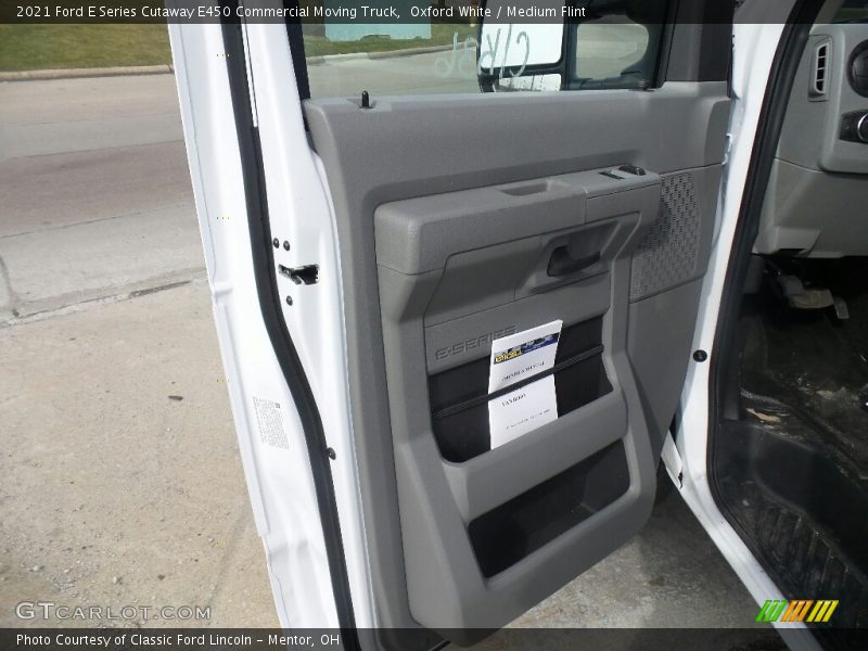 Door Panel of 2021 E Series Cutaway E450 Commercial Moving Truck